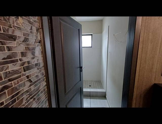 INDUSTRIAL PROPERTY TO RENT IN HENNOPSPARK